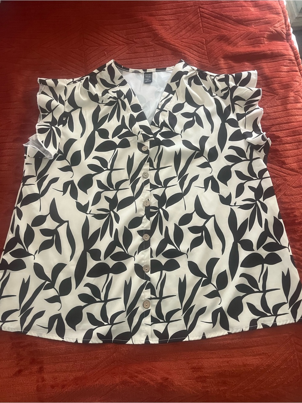SHEIN Black & White Leaf Print Button-Down Blouse